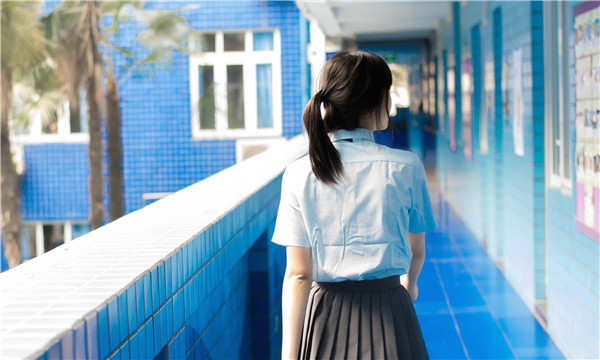 南丹如何找到一个可以帮助我生孩子的女人？